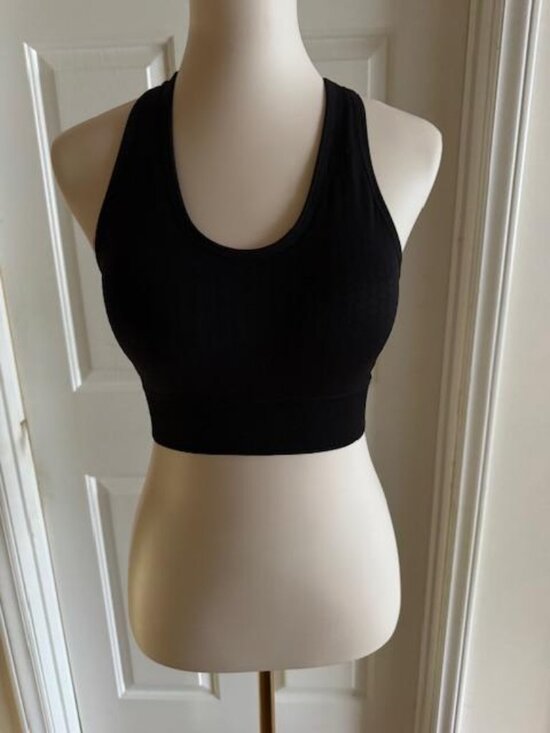 Pro-Fit Gear Other - Pro Fit Seamless Sports Bra – Black Strappy Back – Moisture-Wicking – Size Large